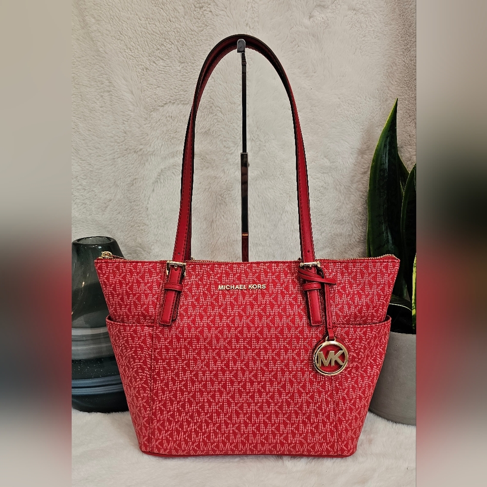Michael KorsJet Set East West Top Zip Tote
